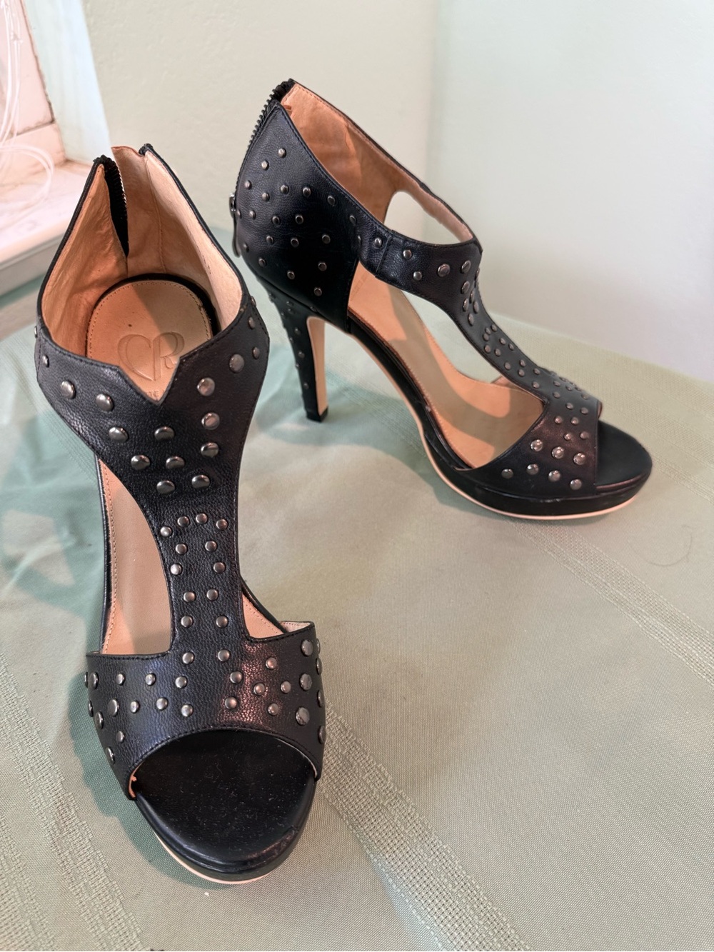 Charlotte Ronson Heels Black studded 9.5